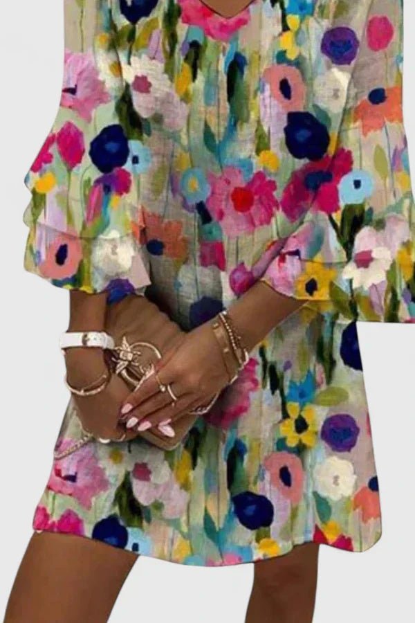Women's Watercolor Floral V-Neck Ruffle-Sleeve Mini Shift Dress